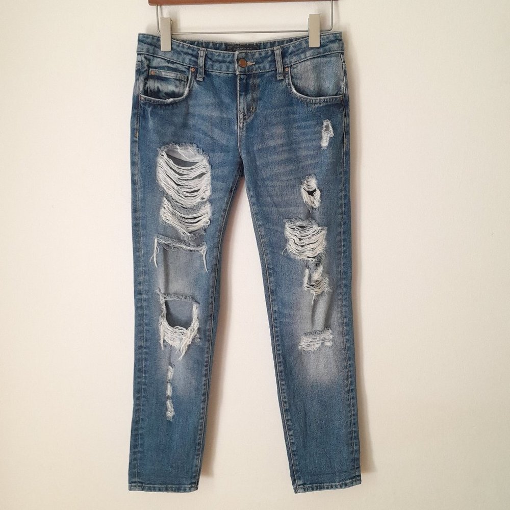 💥 EUC Zara Super Distressed 100% Cotton Straight Jeans, Size 2